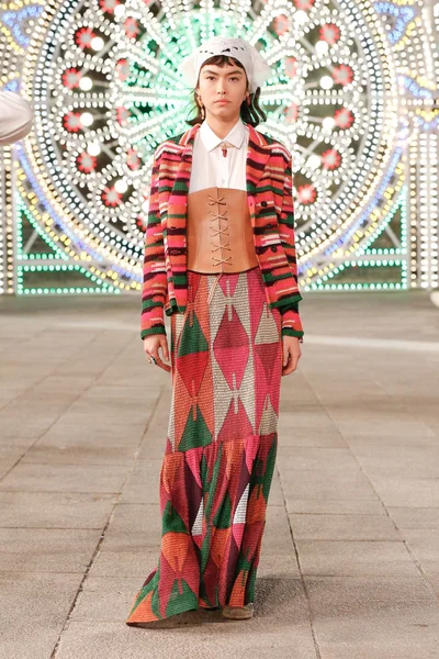 Look 43